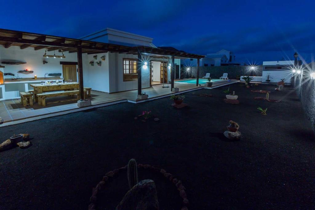 Villa el Faro Playa Blanca  Exterior foto