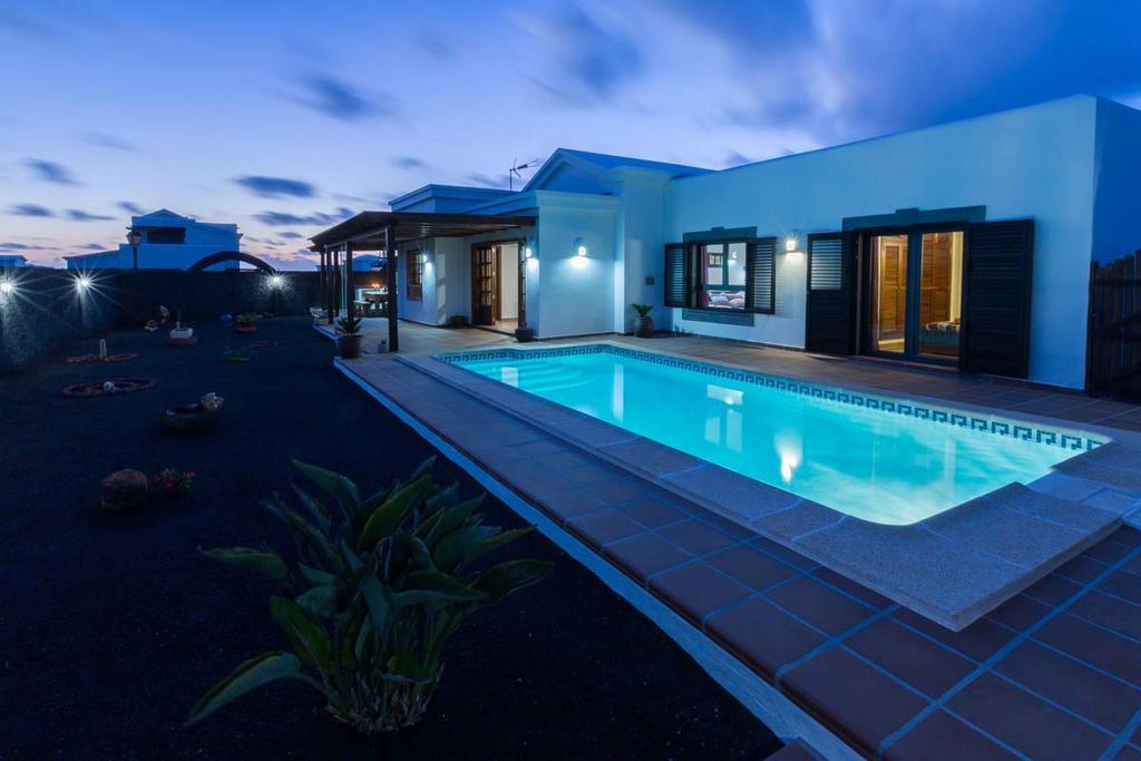Villa el Faro Playa Blanca  Exterior foto